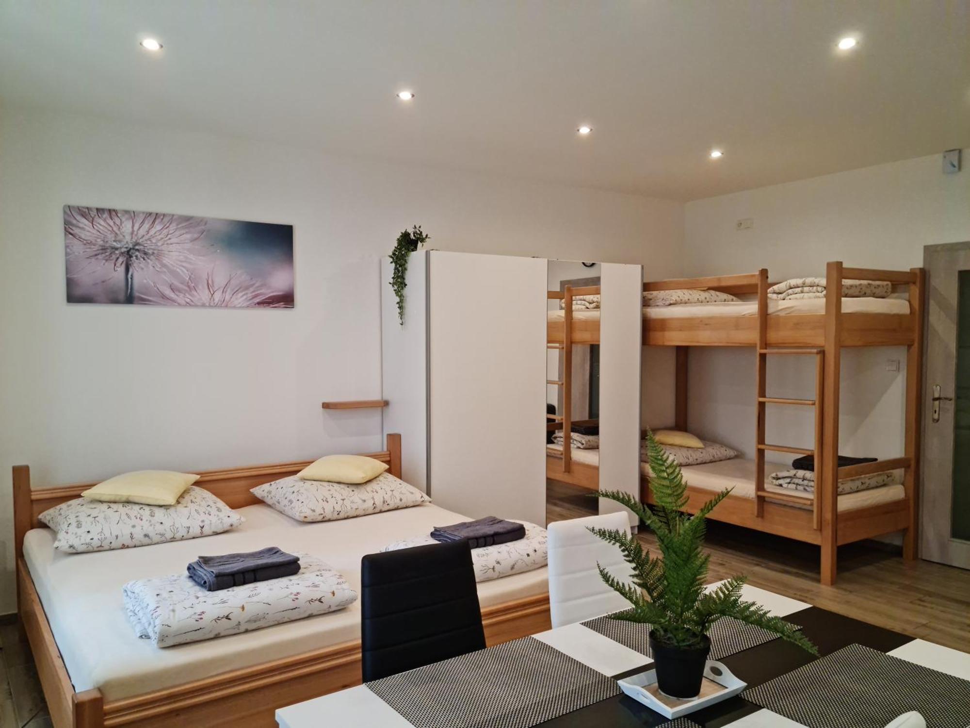 Apartmany Zirec Dvůr Králové nad Labem Exteriör bild